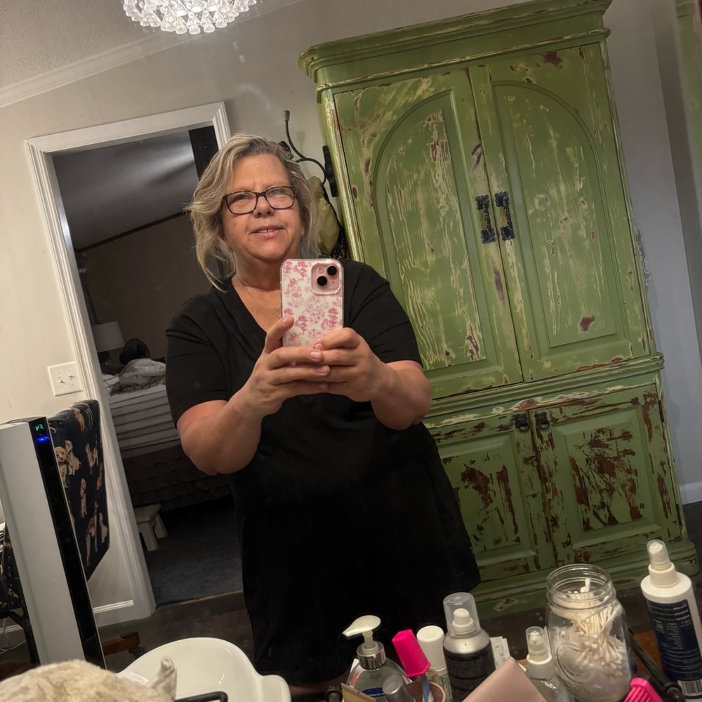 Meet your Posher, Brenda